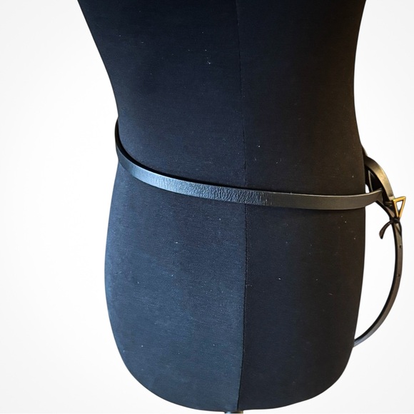 Bottega Veneta Black Leather Skinny Triangle Buckle Belt Size 90/38 Medium - Picture 3 of 8